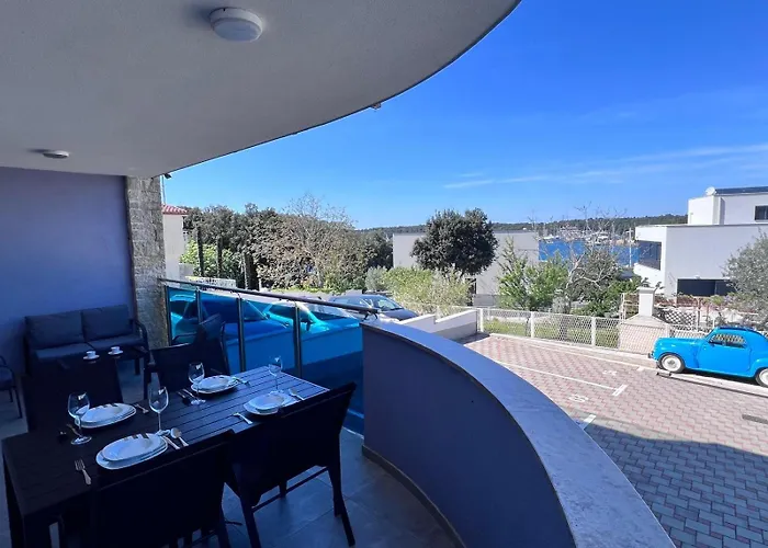 Seascape Residence