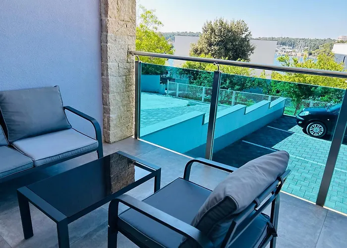 Seascape Residence