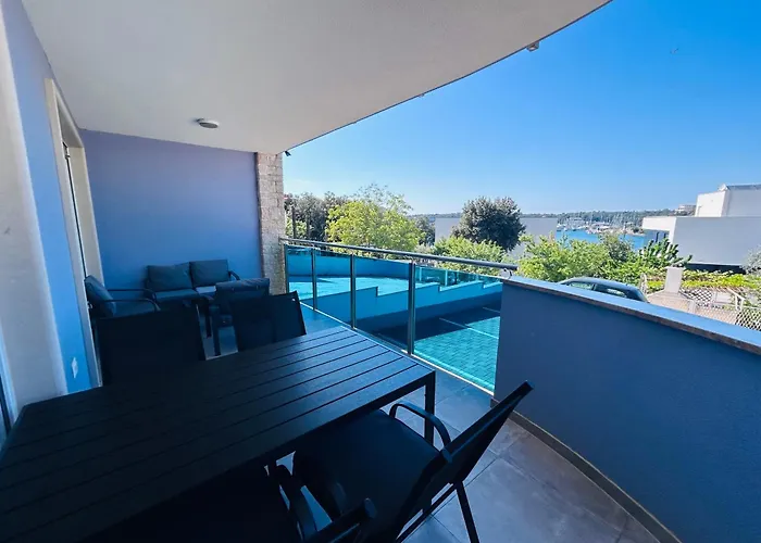 Seascape Residence