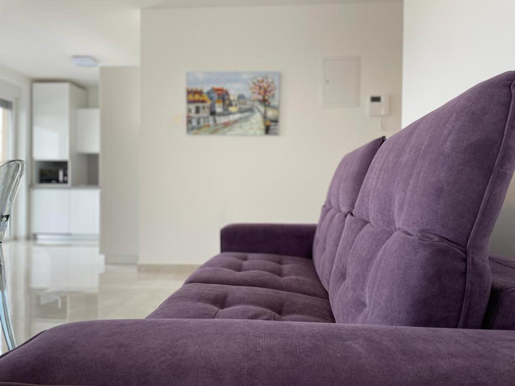 Seascape Apartment *